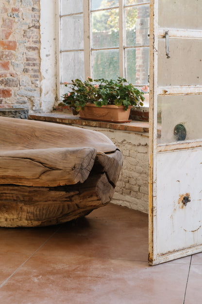 The Walnut Lounger